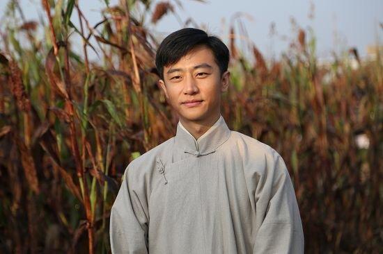 黄轩|黄轩认爱不到一周后，与王一博夜话自认太孤独，再现原生家庭阴影