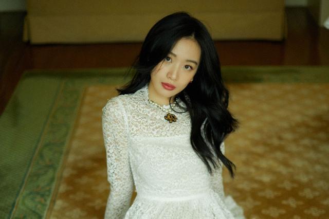 隐秘的角落|《隐秘的角落》：看了90后李梦饰演的王瑶，没人觉得她潜力无限吗