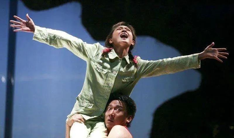 万茜|“姬圈扛把子”万茜泪崩：又A又飒的她，原来也有不为人知的一面