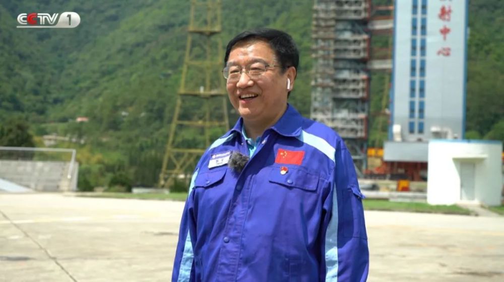 北斗卫星导航系统|CCTV-1今晚十点半档，北斗三号工程副总设计师谢军开讲！