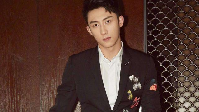 杨和苏|男人味十足！娱乐圈中不止有奶油小生，同样还有肌肉猛男