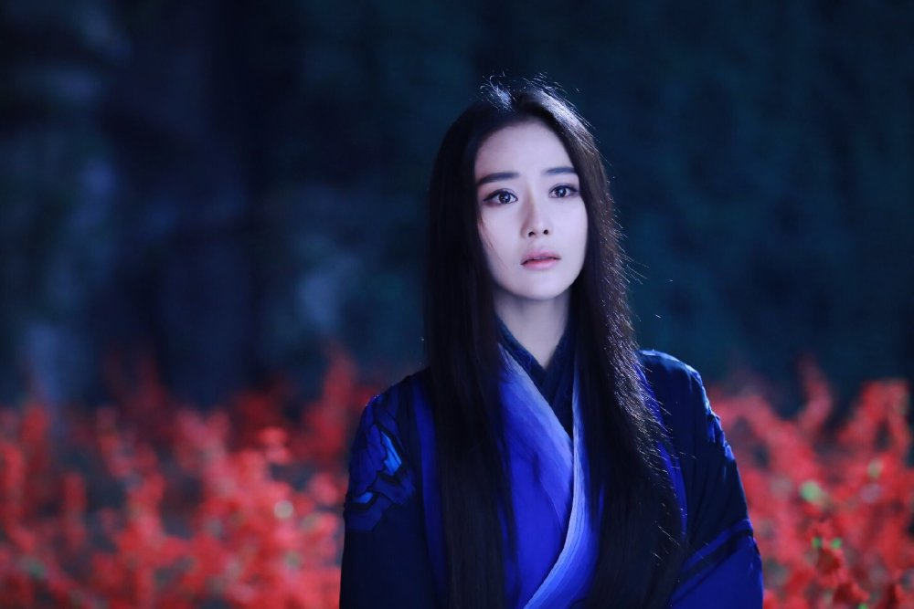 张馨予|张馨予新戏官宣：一袭红衣，上演仙女落泪，到她黑化的那一刻，立马疯狂截屏