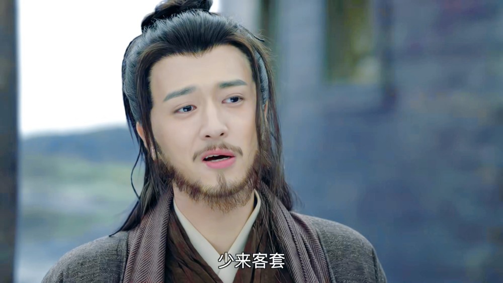 而至于今夏,谢霄和她在小时候就相识了,不过那时候