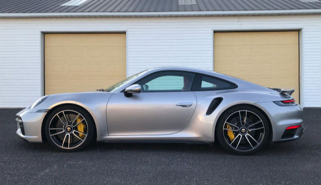 2021保时捷911 turbo s:体型越来越大,价格不断攀升