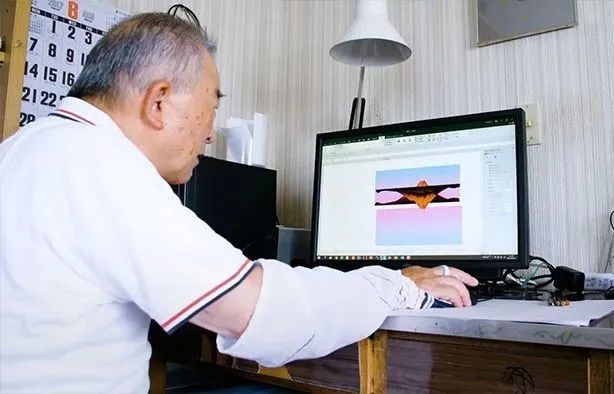 绘画|80岁老人用表格软件画画，网友：你大爷就是你大爷