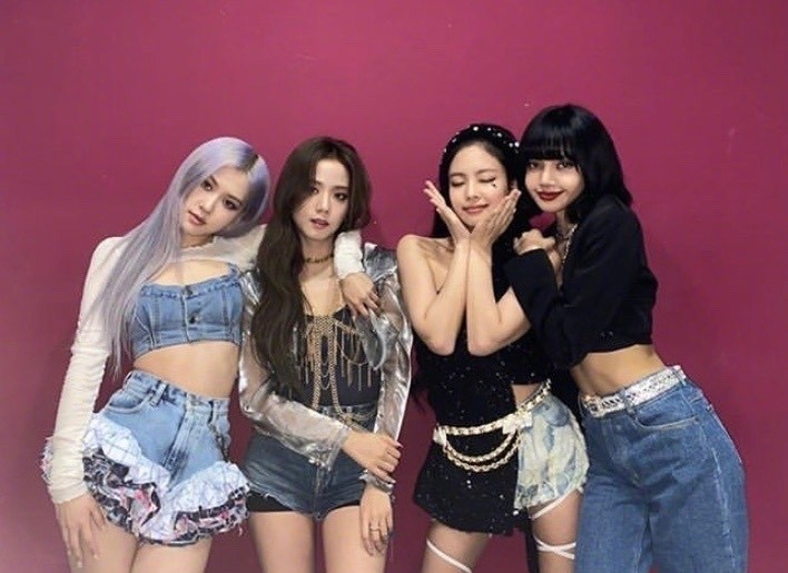 Bp有钱任性 新歌回归万元衣服剪上瘾 Jennie染回黑发立刻美出界 腾讯新闻