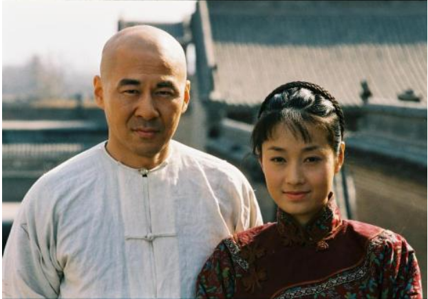 陈建斌|《乔家大院》14年，陈建斌拍戏赚奶粉钱，倪大红成戏骨，长顺走红