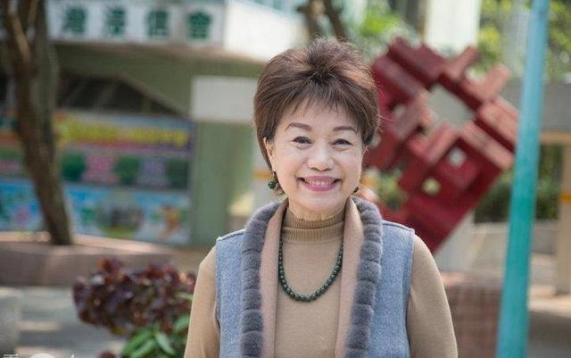 潇洒68岁tvb御用妈妈一直享受单身保守估计身家过几千万