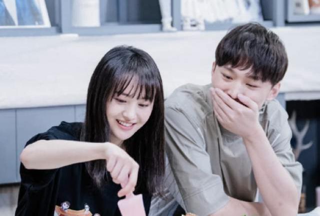 郑爽|兜兜转转还是你？郑爽的这些细节暴露了，她和张翰疑似复合