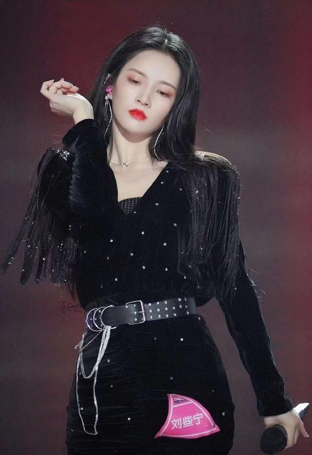 徐艺洋|张艺凡能成团被质疑背景强大，徐艺洋没出道是被黄子韬拖累？