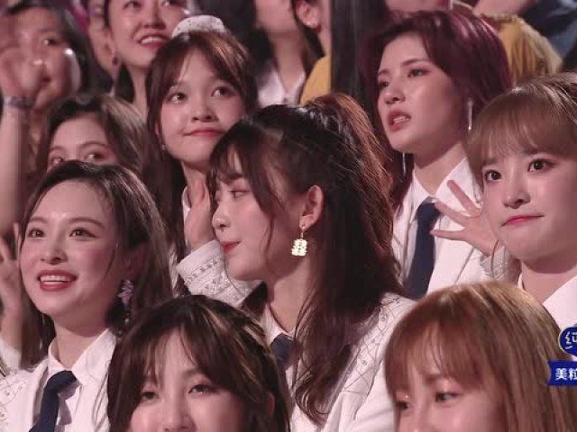 成团曲《bonbon girls》首秀在创造营中拥有超高唱歌