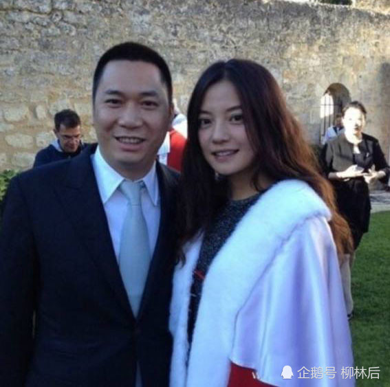 赵薇|赵薇突然删除老公黄有龙全部照片，吃瓜要谨慎