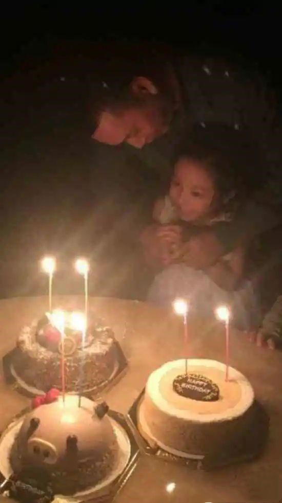 赵薇|赵薇删除与老公黄有龙的所有照片被传婚变，昨晚连夜发文16字回应