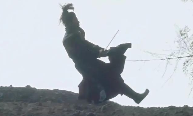 任嘉伦|任嘉伦“替身门”发酵，被群嘲敬业人设翻车，他惹谁了？