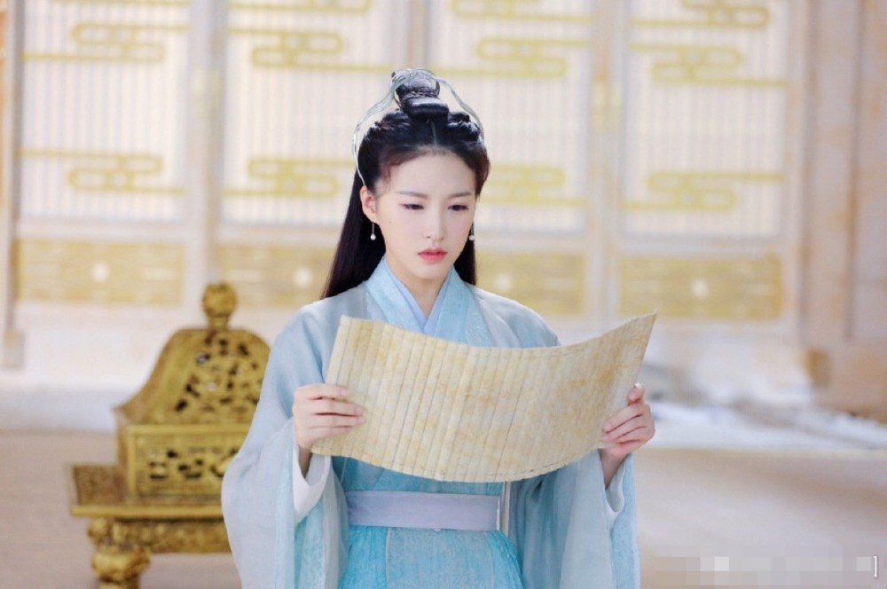 香蜜沉沉|《香蜜沉沉》造型太美提升了颜值，主演换一个造型，感觉都认不出