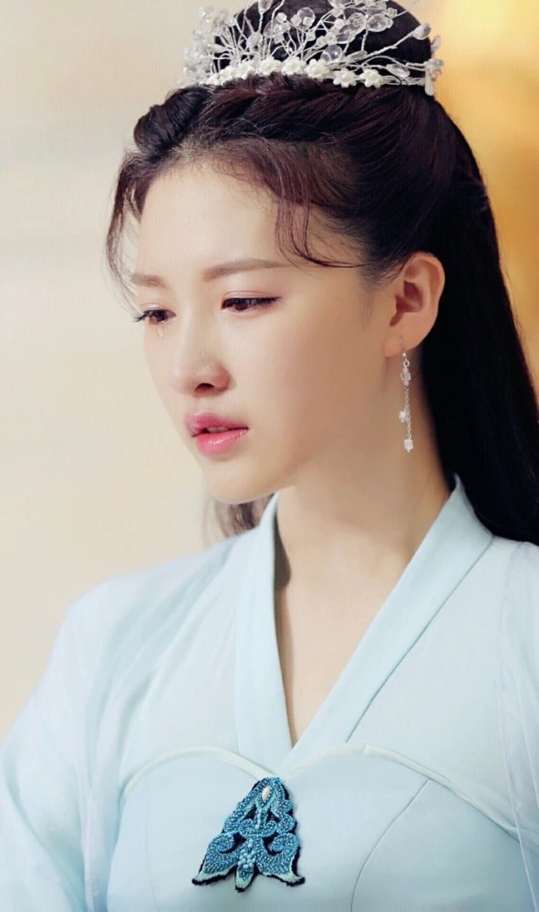 香蜜沉沉|《香蜜沉沉》造型太美提升了颜值，主演换一个造型，感觉都认不出