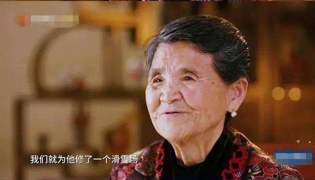黄圣依|黄圣依最美时给她做配，如今一个是富贵少奶奶，一个却成为网红