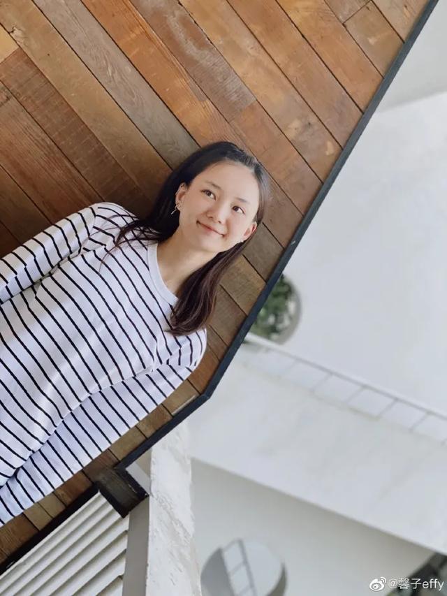 黄圣依|黄圣依最美时给她做配，如今一个是富贵少奶奶，一个却成为网红