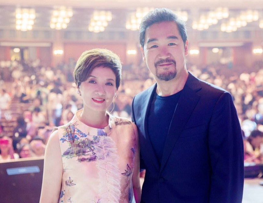 张国立|张国立的1子3女，儿子是他永远的痛，3个女儿却都为他赚足脸面