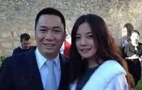 赵薇|赵薇被曝离婚？有钱又有颜，号称“女版巴菲特”，网友：人生赢家