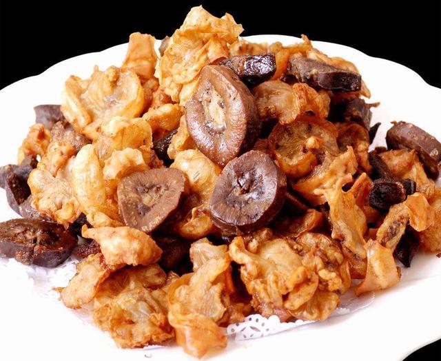 东北传统炸三样下酒菜首选饭店不敢随便做生怕砸了招牌