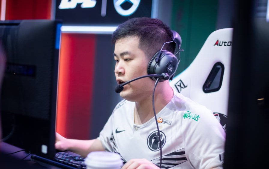 ig失利之后教练chris更博赌上我的职业生涯冲击s10