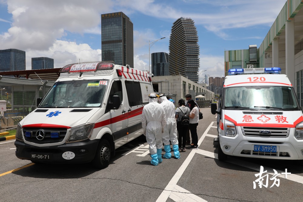 称家中老人年龄较大,需乘坐救护车从内地返回澳门进行身体检查,希望