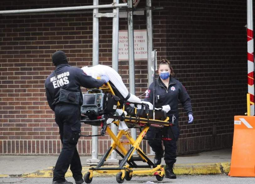 疫情|美疫情数据回弹，年轻人成感染主力军，副总统：令人振奋的消息