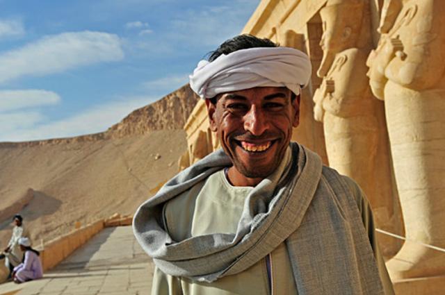 卫星锅|中国产品在非洲意外爆火，给人民生活带来便利，在我国却见不到了