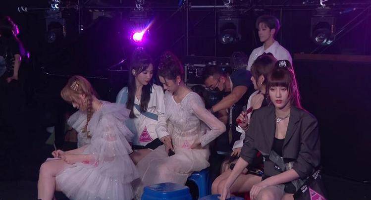 火箭少女101|硬糖少女平均身高168，张艺凡成身高担当，这3人一样高