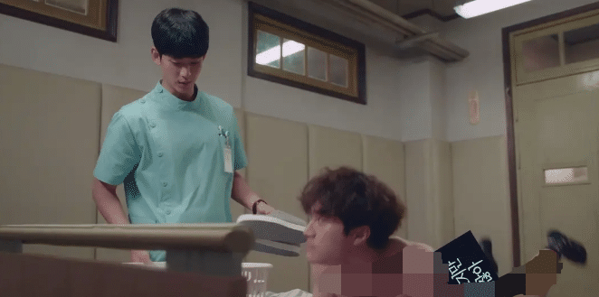 虽然是精神病但没关系|又一韩剧翻车，第二集就收到了6000封投诉信，“肉搏”韩剧还能走多远