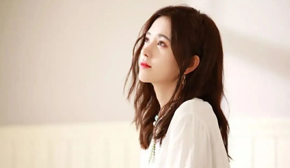 鞠婧祎|以为今年是2012？她也太能装了吧