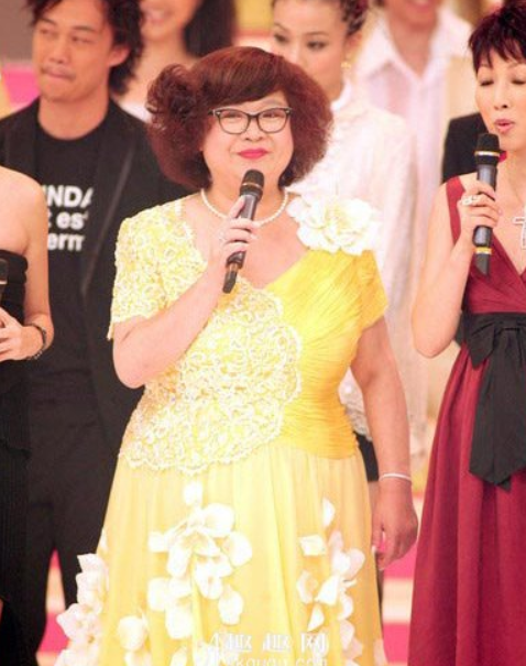 她曾是全港最胖的女星怀孕8个月遭劈腿一生多舛依旧对世界报以温柔