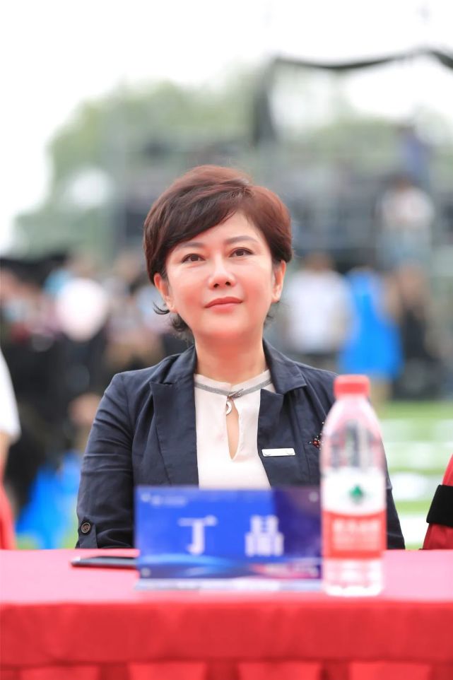 走吧勇敢一点母校做你的后盾