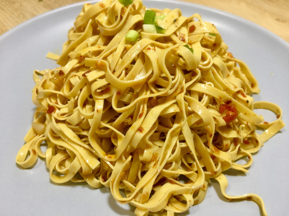 这个凉拌千张可不简单,好吃的做法,超解馋