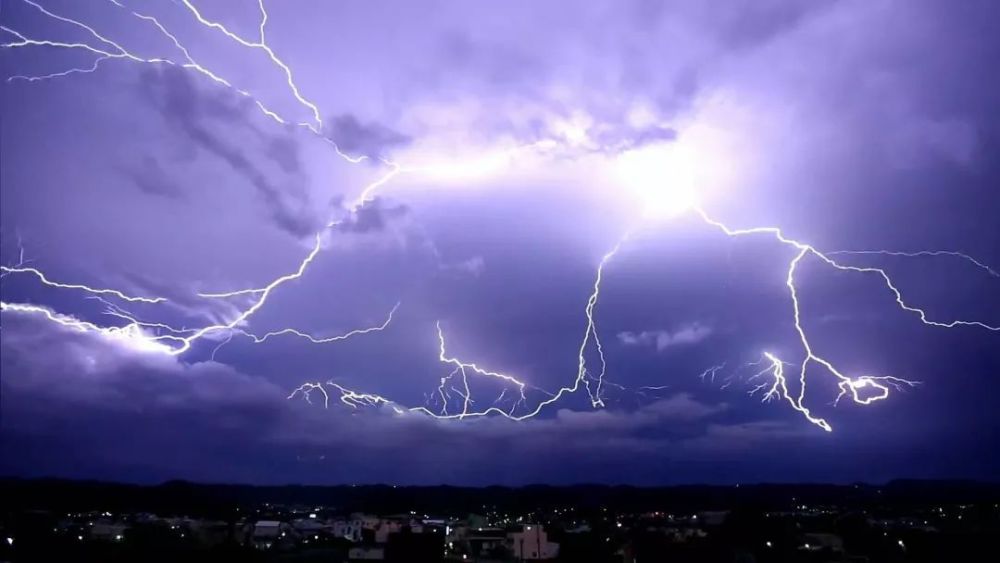 秀山發佈暴雨,雷電黃色預警信號