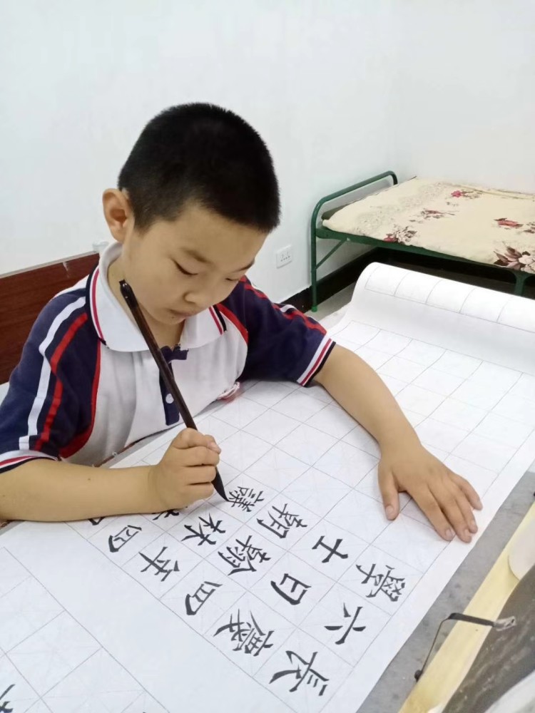 楷书|10岁小朋友通临《金刚经》，写了5130个楷书，柳体味十足，不输书法家