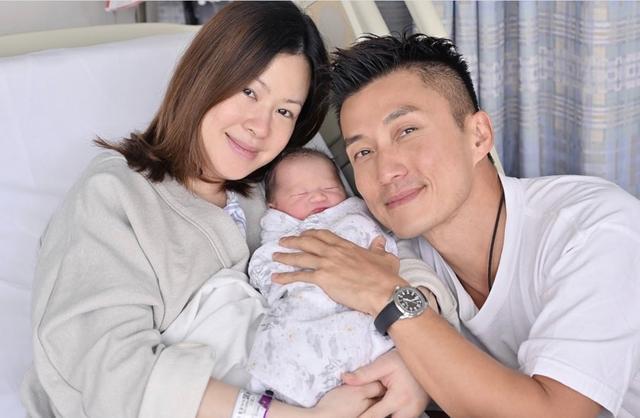 陈山聪|43岁陈山聪荣升父亲公开全家合照，分手何超云八年事业家庭双丰收