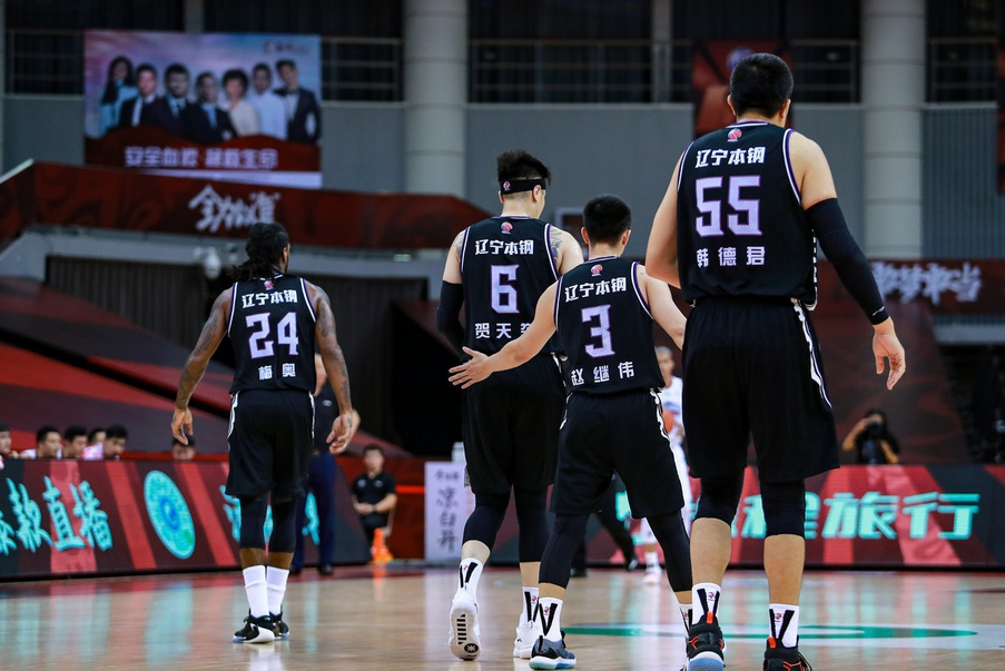 辽宁男篮集体外出游玩大多未佩戴口罩会不会受到cba的惩罚