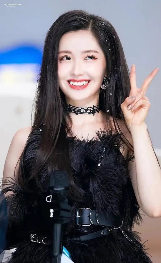 火箭少女101|每个光芒万丈的成团夜，背后其实都是虐粉现场！