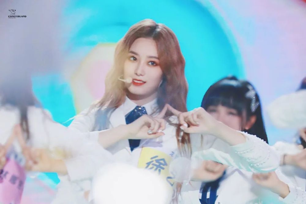 火箭少女101|每个光芒万丈的成团夜，背后其实都是虐粉现场！