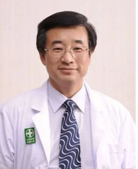 中日友好医院医生 詹庆元詹庆元医生和他救治的武汉医生战友易凡