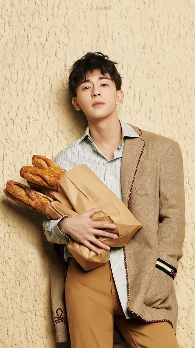 壁纸邓伦果然是行走的迷魂汤