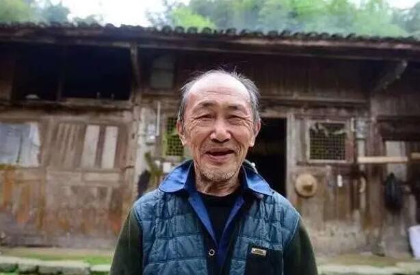 金丝楠木|老农卖祖宅，发现是价值8亿的国宝，专家：必须上交！