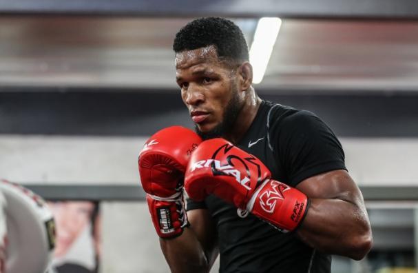 古巴拳击名将巴雷拉愿意降重到超中量级以便能和阿瓦雷兹比赛