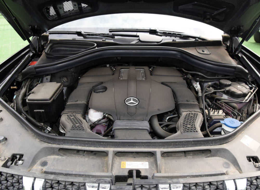 比红旗hs7大气国产suv配40t8缸发动机后排2座设计不为拉人