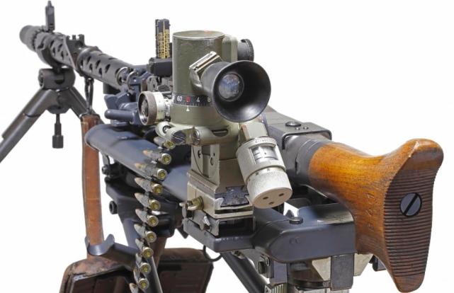 二战德军的神奇操作mg34机枪装上四倍镜一千米外精确杀敌