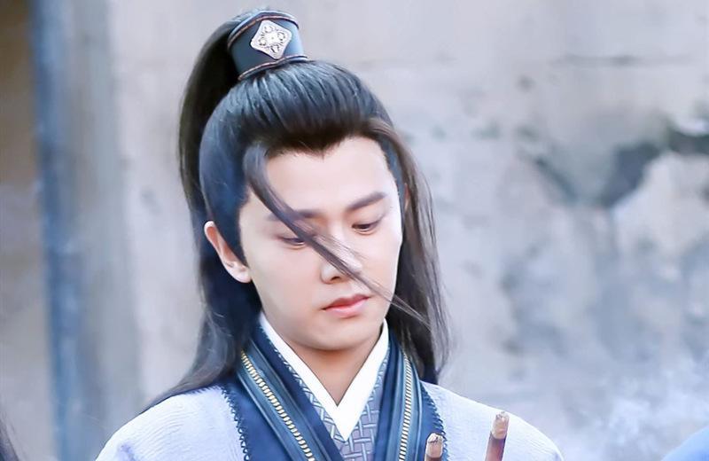 暮白首|《暮白首》也离不开“真香定律”，由吐槽变好评，任嘉伦功不可没
