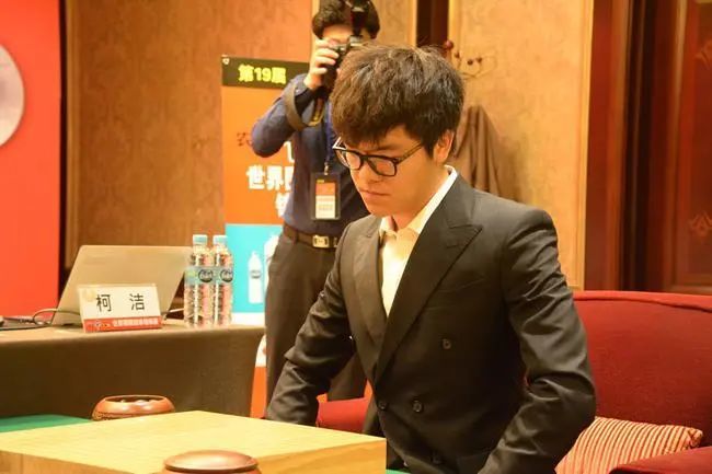 棋士柯洁宣布无限期退博