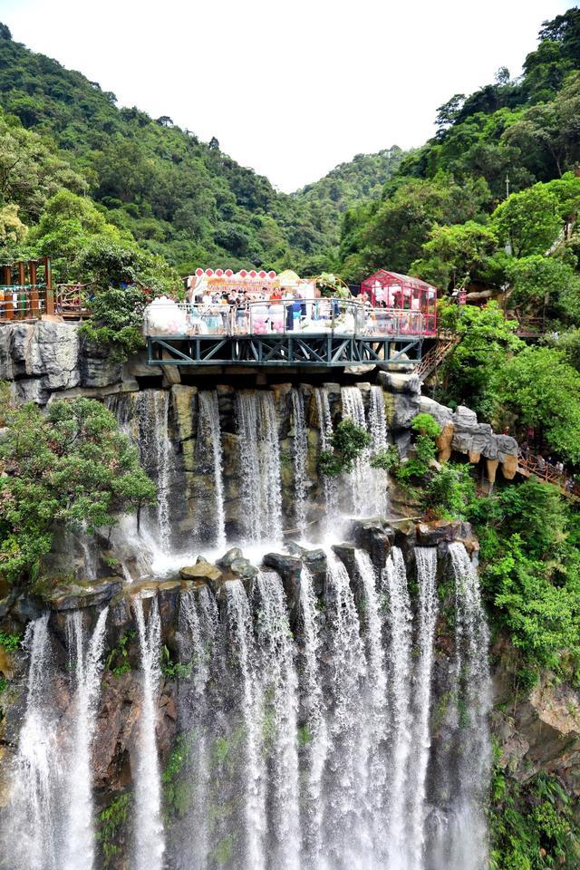 打卡清远古龙峡玻璃峡谷网红河谷空中探险一次玩转水陆空